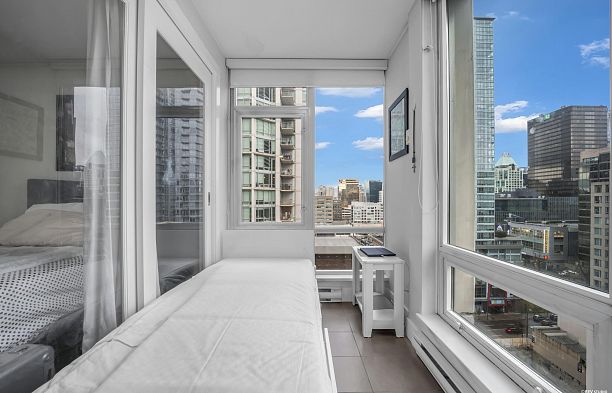 1602 535 Smithe Street Downtown VW