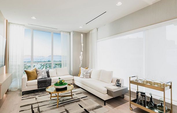 2304 485 W 42nd Avenue Oakridge VW