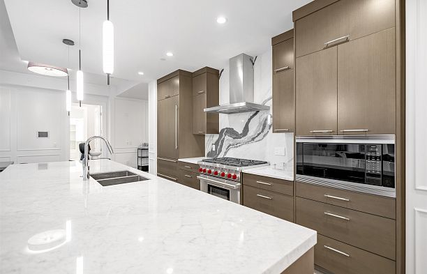 204 1009 Laurier Avenue Shaughnessy