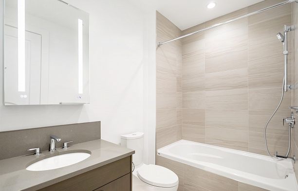 204 1009 Laurier Avenue Shaughnessy