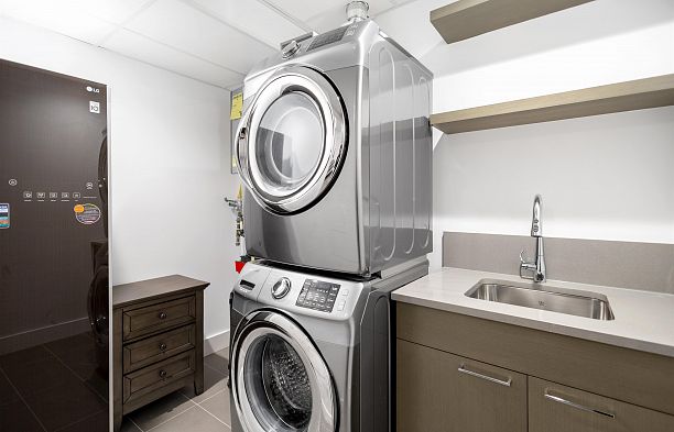 204 1009 Laurier Avenue Shaughnessy