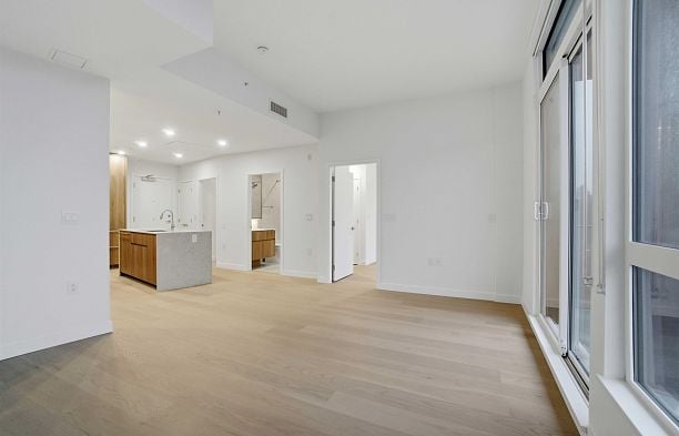 608 5212 Cambie Street Cambie