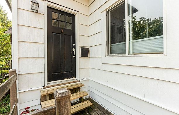 4225 John Street Main