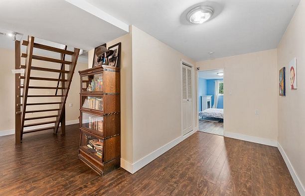 4225 John Street Main