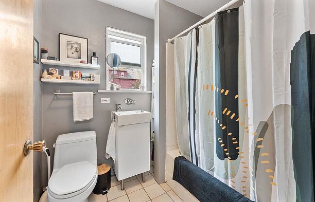 4225 John Street Main