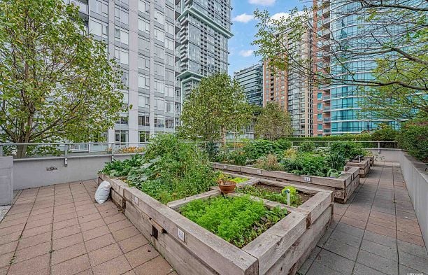 1002 833 Homer Street Downtown VW