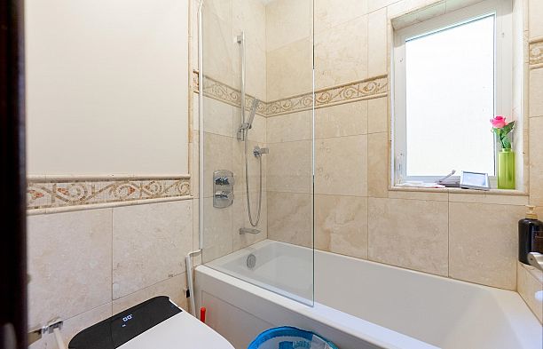 2502 W 36th Avenue MacKenzie Heights