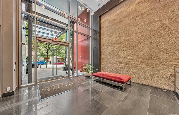 1002 833 Homer Street Downtown VW