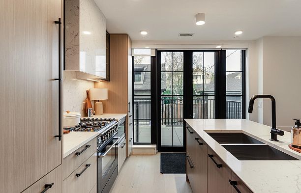 197 W King Edward Ave Street Cambie