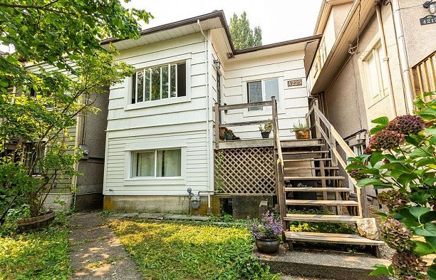 4225 John Street Main