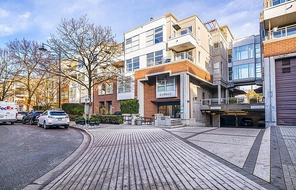 310 2768 Cranberry Drive Kitsilano