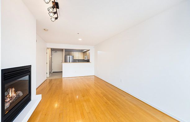 310 2768 Cranberry Drive Kitsilano