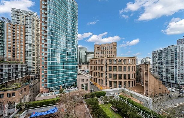 1002 833 Homer Street Downtown VW