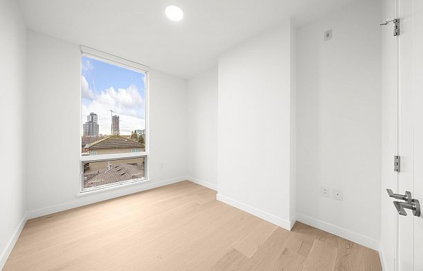 305 5212 Cambie Street Cambie