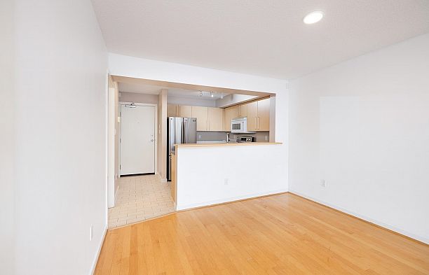 310 2768 Cranberry Drive Kitsilano