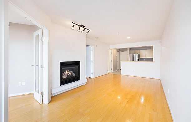 310 2768 Cranberry Drive Kitsilano
