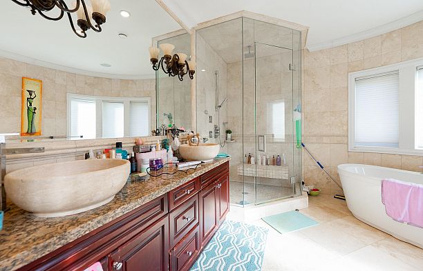 2502 W 36th Avenue MacKenzie Heights