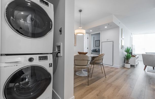 2208 63 KEEFER PLACE, Vancouver BC V6B 6N6 Downtown VW