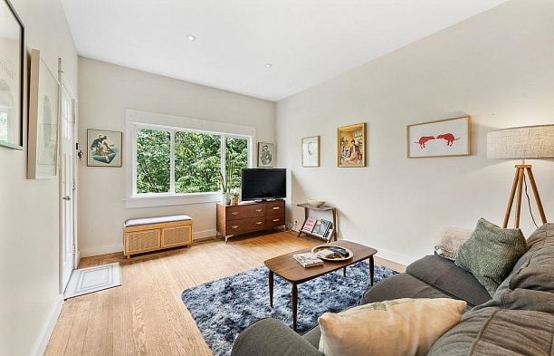 4225 John Street Main