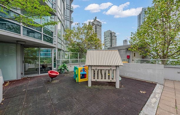 1002 833 Homer Street Downtown VW