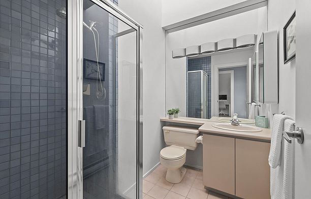 6 2880 W 33rd Avenue MacKenzie Heights