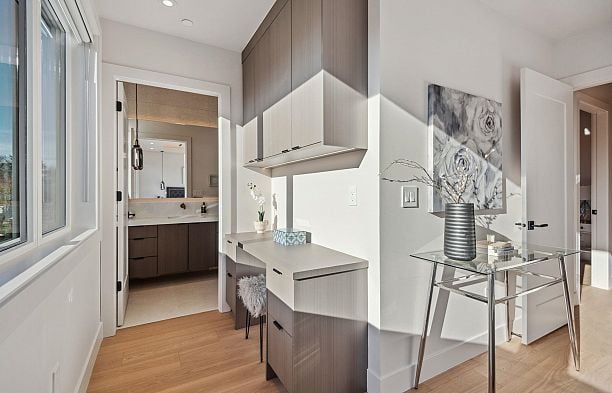 2 3620 W 20th Avenue Dunbar