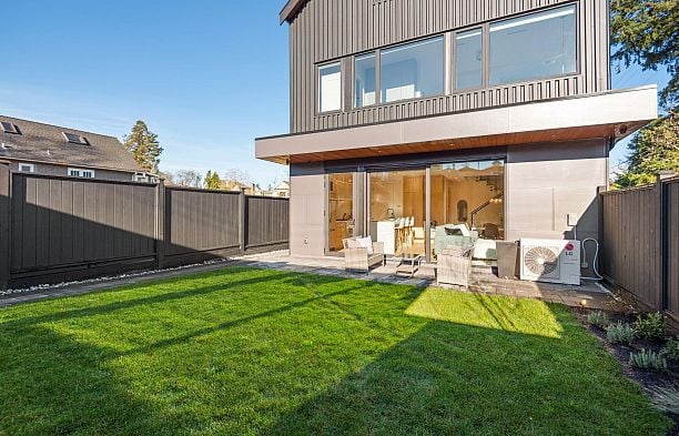 2 3620 W 20th Avenue Dunbar