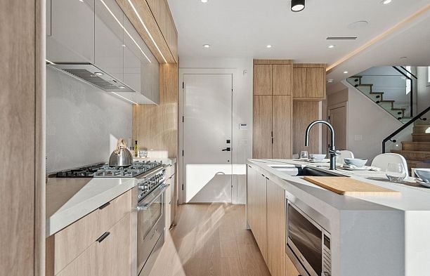 2 3620 W 20th Avenue Dunbar