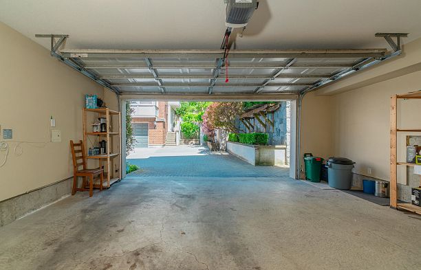 6602 Arbutus Street S.W. Marine