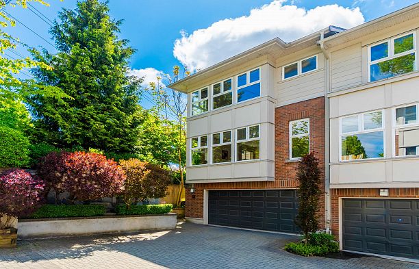 6602 Arbutus Street S.W. Marine