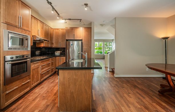 6602 Arbutus Street S.W. Marine