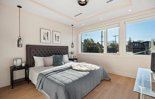 2 3620 W 20th Avenue Dunbar