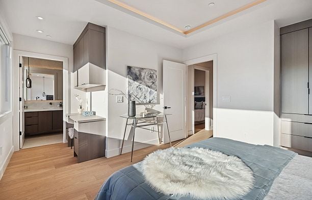 2 3620 W 20th Avenue Dunbar