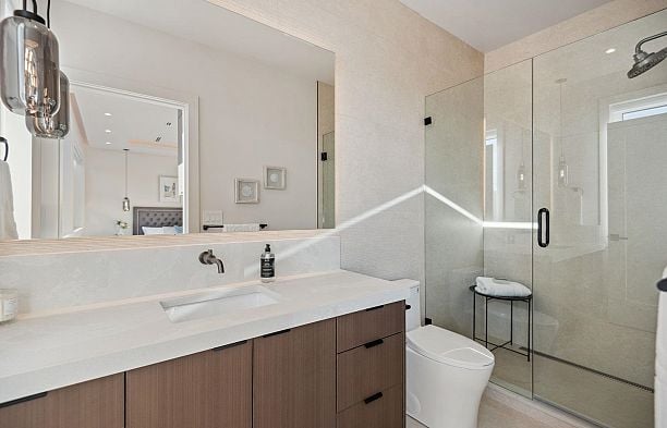 2 3620 W 20th Avenue Dunbar