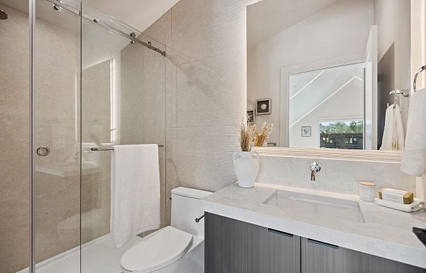 2 3620 W 20th Avenue Dunbar