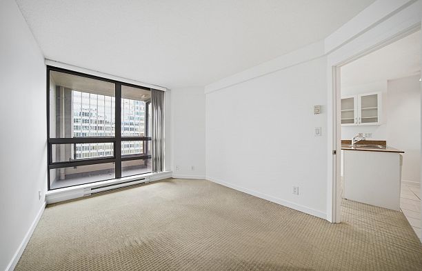 1908 938 Smithe Street Downtown VW