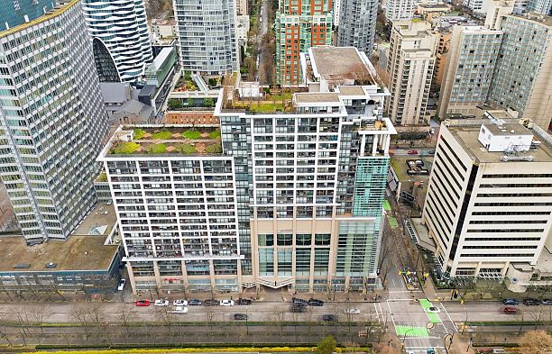 1908 938 Smithe Street Downtown VW