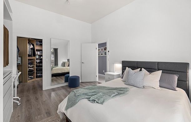 6 2880 W 33rd Avenue MacKenzie Heights