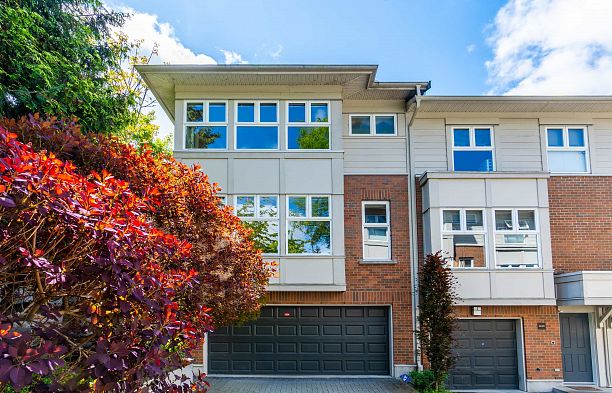 6602 Arbutus Street S.W. Marine