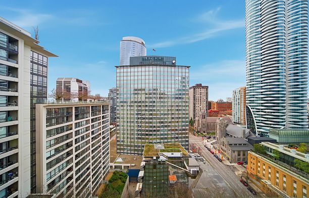 1908 938 Smithe Street Downtown VW