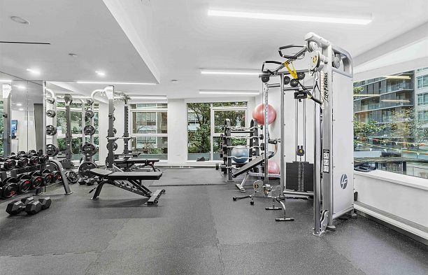 1002 889 Pacific Street Downtown VW