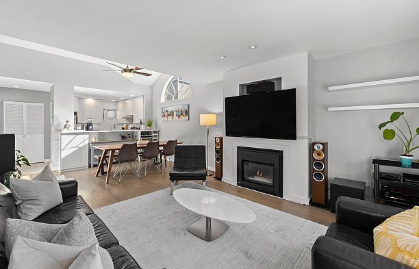 6 2880 W 33rd Avenue MacKenzie Heights