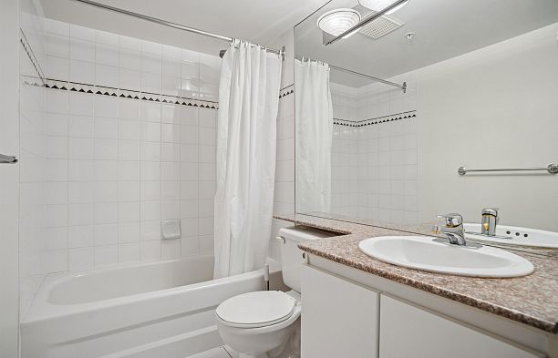 2409 1189 Howe Street Downtown VW