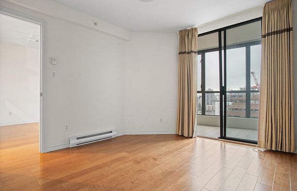 2409 1189 Howe Street Downtown VW