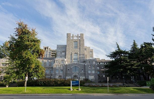 5952 Chancellor Mews University VW