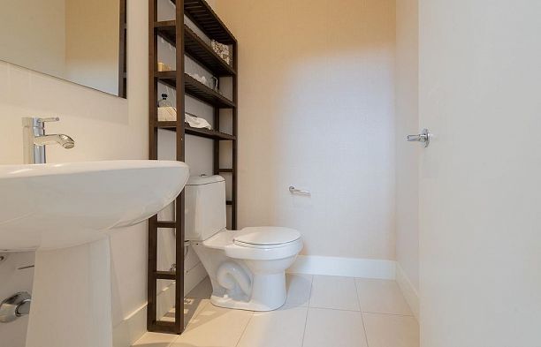 5952 Chancellor Mews University VW