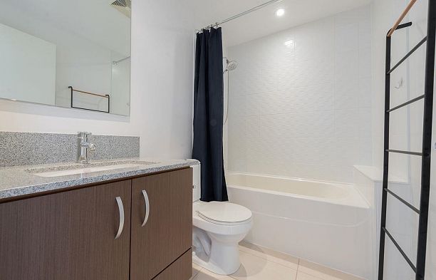 5952 Chancellor Mews University VW