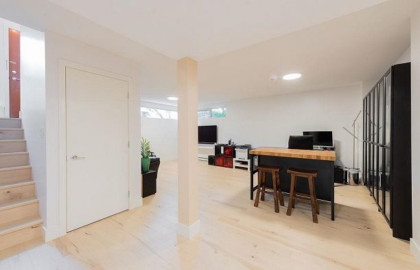 5952 Chancellor Mews University VW