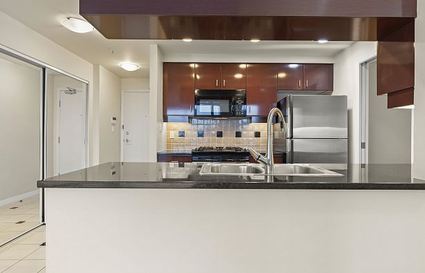 3805 1033 Marinaside Crescent Yaletown