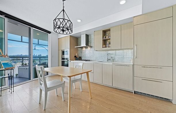 1284 87 Nelson Street Yaletown